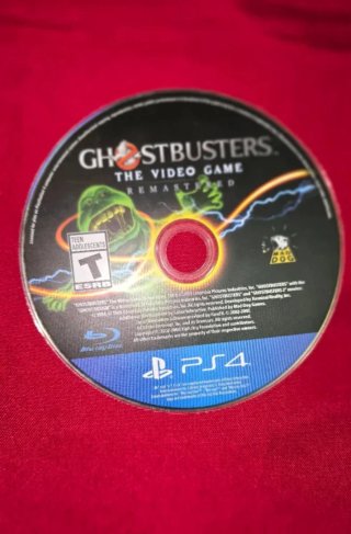 PS4 Pro + 5 juegos.