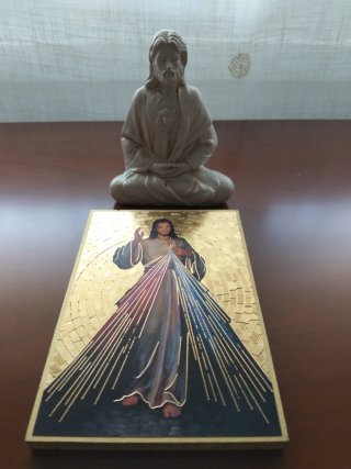 Tabla Divina Misericordia y Figura de Jesús