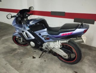Honda CBR 600F Azul