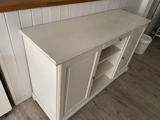 Aparador Ikea Liatorp