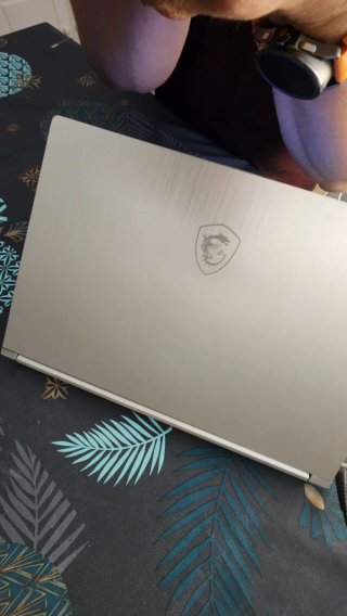 MSI Modern 14 i5 Gris Plata