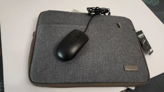 MSI Modern 14 + Funda + Mouse