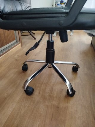 Silla de escritorio giratoria regulable