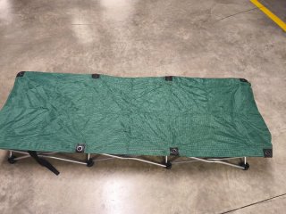 Cama plegable camping verde