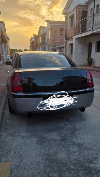 Chrysler 300C Negro