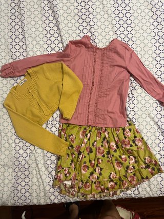 Conjunto falda, blusa y rebeca niña