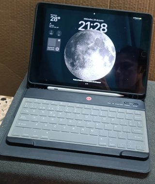 iPad 8ª Generación Plata + Teclado + Lápiz