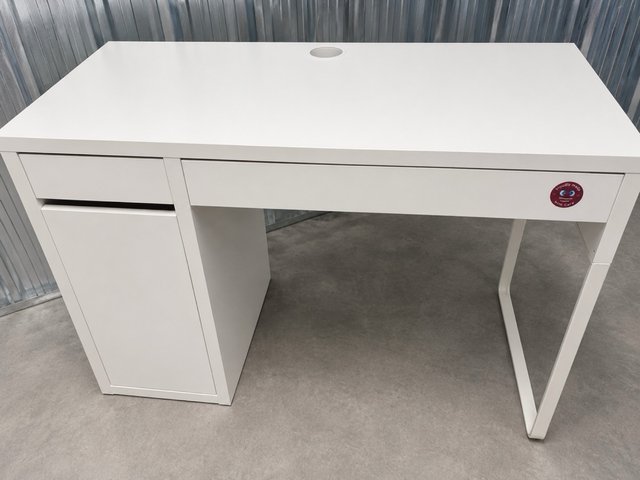 Escritorio blanco moderno