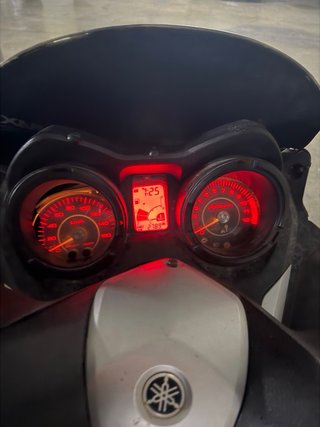 Yamaha Xmax 125cc Scooter Maxi Automática