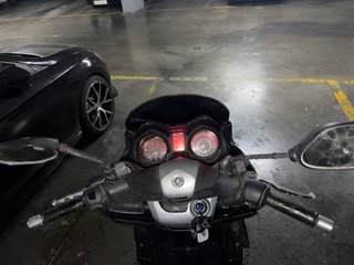 Yamaha Xmax 125cc Scooter Maxi Automática