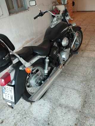 Moto Custom Negra