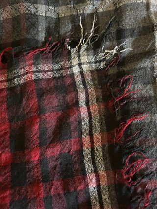 Pashmina Gucci a quadri rossa e nera