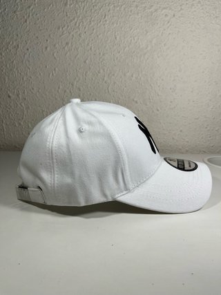 Gorra New York Yankees Negra y Blanca para vestir