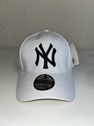 Gorra New York Yankees Negra y Blanca para vestir