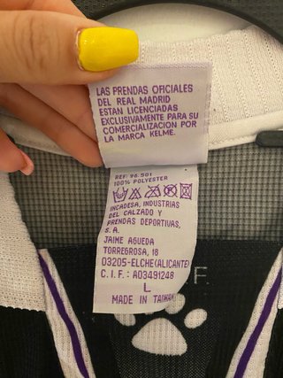 Camiseta Kelme Hombre Negra y Morada