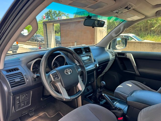 TOYOTA Land Cruiser 3.0 D4D VX