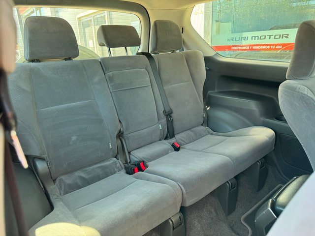 TOYOTA Land Cruiser 3.0 D4D VX