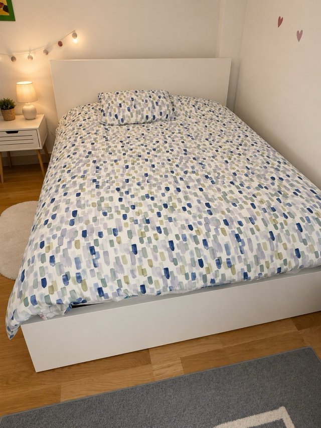 Cama Ikea Blanca con Funda Nórdica
