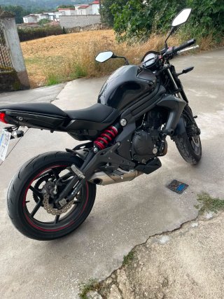Kawasaki ER6N Negra