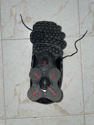Nike Shox TL nere