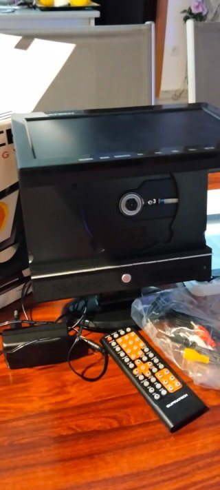 TV LCD 9 Supratech DVD + TDT