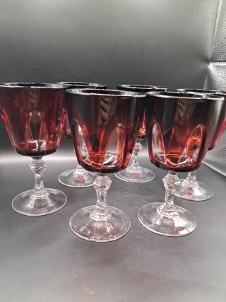 Copas de cristal francesas color rubí
