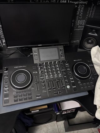 Denon DJ SC Live 4 - Perfecto Estado