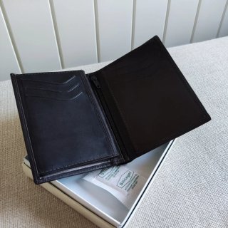 Billetera de piel marrón