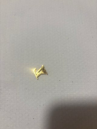 Pendiente LV Acero Inoxidable Dorado