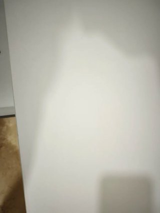 Recibidor blanco y madera con 2 cajones