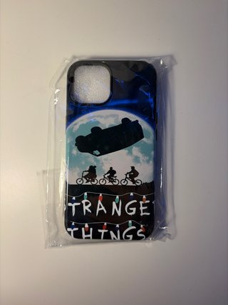 Funda iPhone 13 Stranger Things