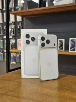 IPHONE 17 PRO 512GB PLATA BATERIA 100% - 4 CICLOS