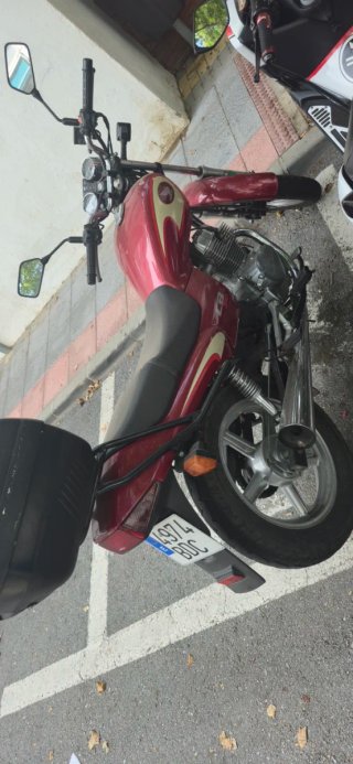 Moto 250cc Roja