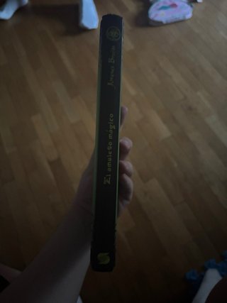 Libro tapa dura Jovenes Brujas II