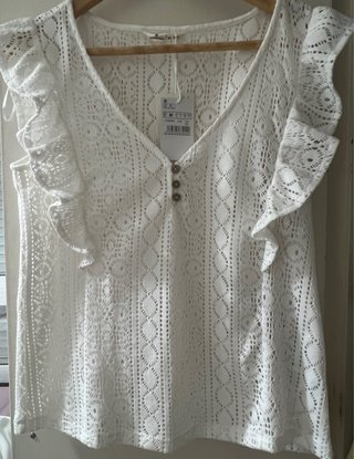 Blusa crochet blanca V con botones Talla M