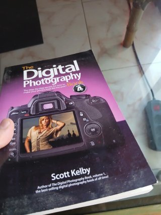 The Digital Photography Book The step-by-step s...