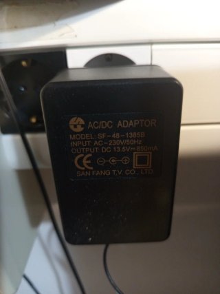TV Analógica en blanco y negro 5.5" con Radio FM