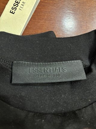 T-shirt Essentials Preta