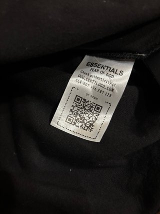 T-shirt Essentials Preta
