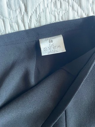 Falda midi negra
