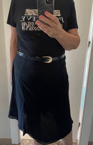 Falda midi negra