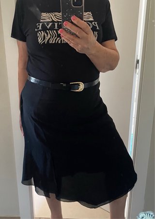 Falda midi negra