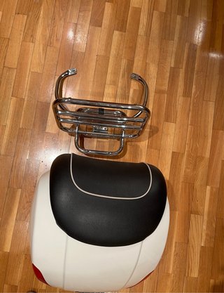 Baúl Vespa 125 GTS + Parrilla 100% original