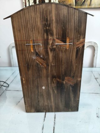 Organizador de llaves de madera y metal artesanal