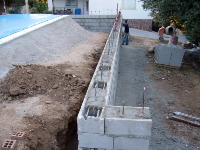 MURO DE CONTENCION DECORATIVO