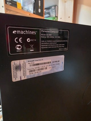 PC Emachines compacto Celeron Windows