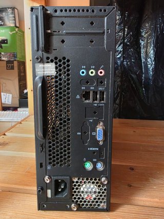PC Emachines compacto Celeron Windows