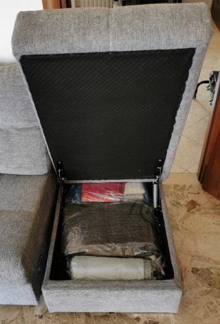Divano letto angolare con pouf contenitore
