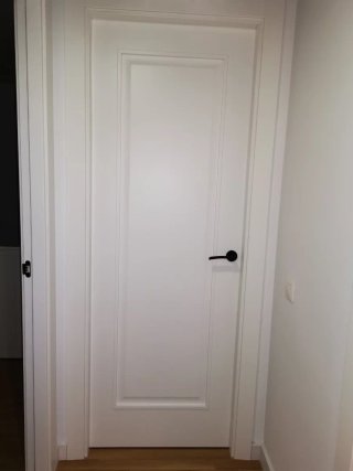 Puerta madera lacado blanco