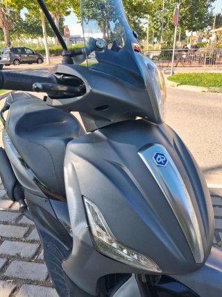 Piaggio Beverly 125 Gris